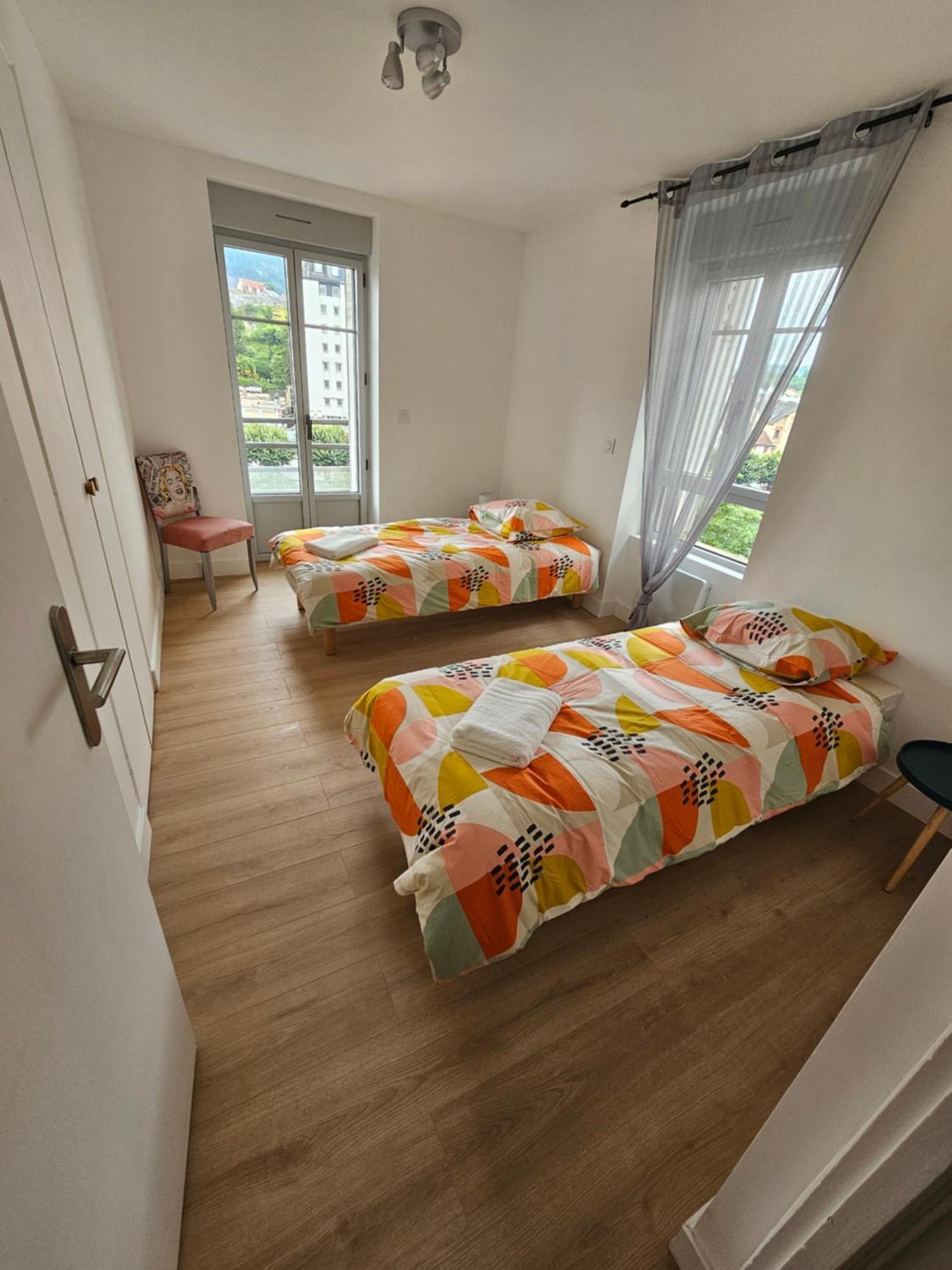 Le Chaleureux Lourdes Hyper Centre Apartment ภายนอก รูปภาพ